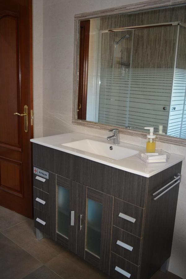 Marieli Appartement Barakaldo Buitenkant foto